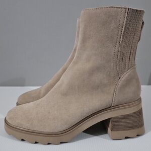 NEW Dolce Vita Martey H20 Wide Ankle Boot Women 9.5 Taupe Suede Waterproof Fall